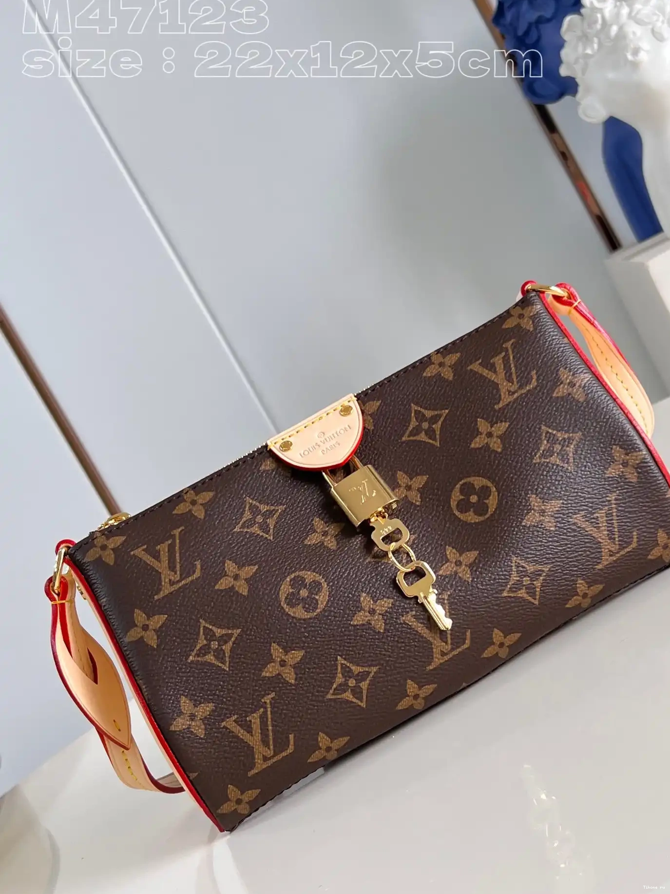 LOUIS 22 12 x - Tirette VUITTON x5.5CM Pochette 0603